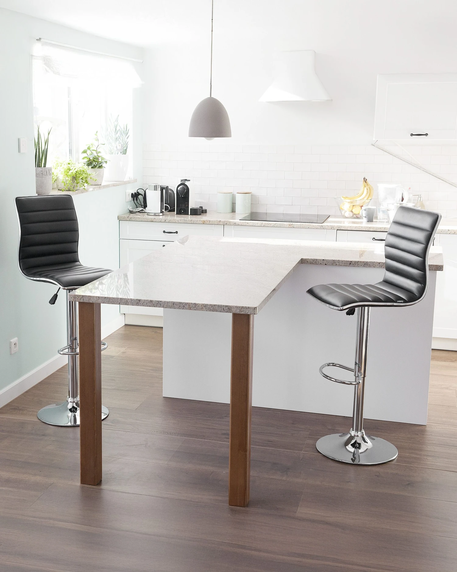 Set Of 2 Faux Leather Bar Stools Black LUCERNE 2 Set Of 2 Faux Leather Bar Stools Black LUCERNE - Image 2