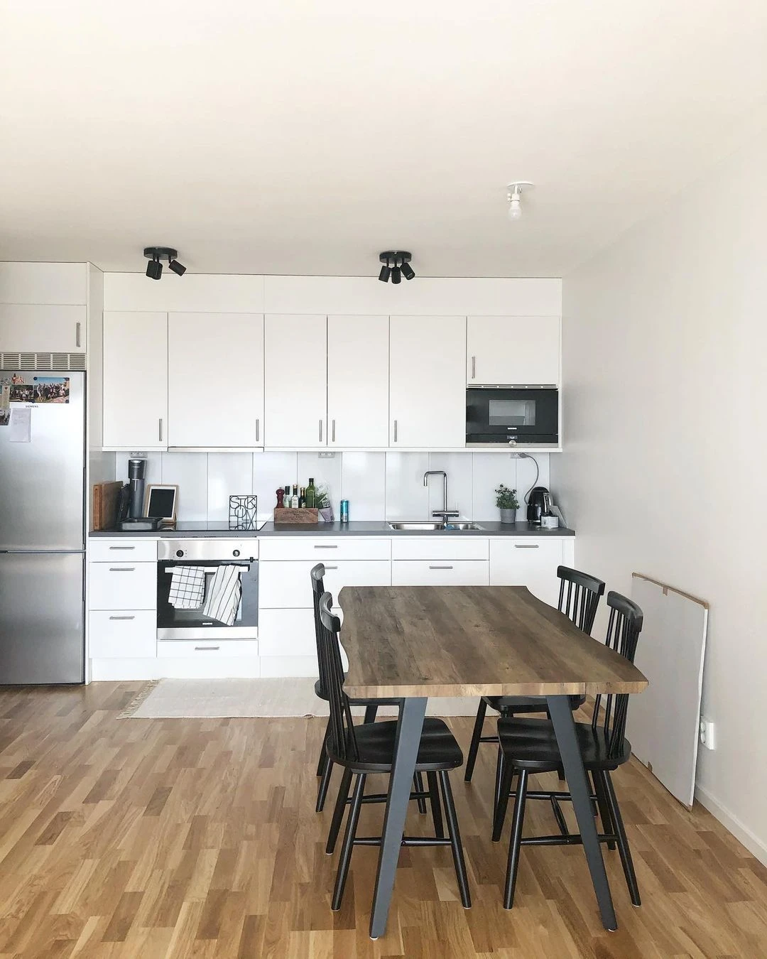 Dining Table 160 X 90 Cm Dark Wood WITNEY 4 Dining Table 160 X 90 Cm Dark Wood WITNEY - Image 4