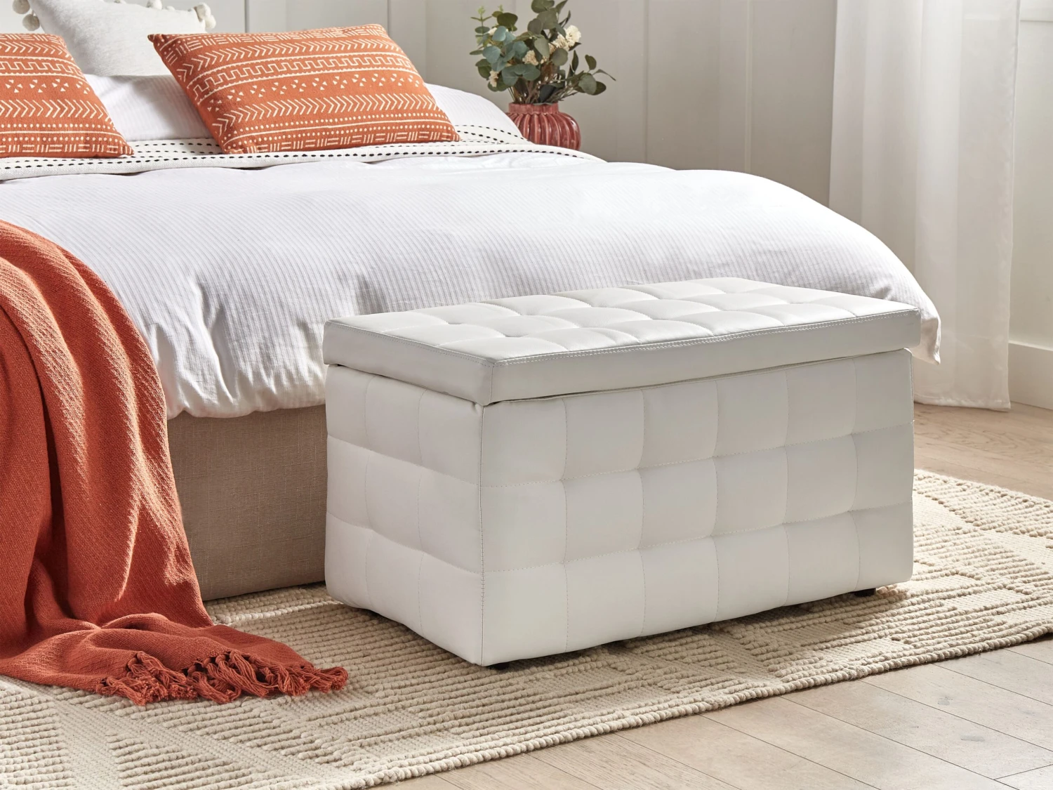 Faux Leather Storage Ottoman White MICHIGAN 2 Faux Leather Storage Ottoman White MICHIGAN - Image 2